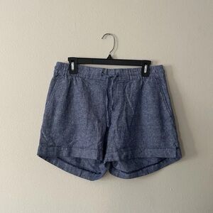Old Navy Women’s Denim Style Shorts Size Medium Drawstring Four Pockets